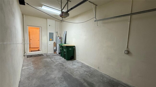 Building Photo - 5866 Hampton Hills Blvd