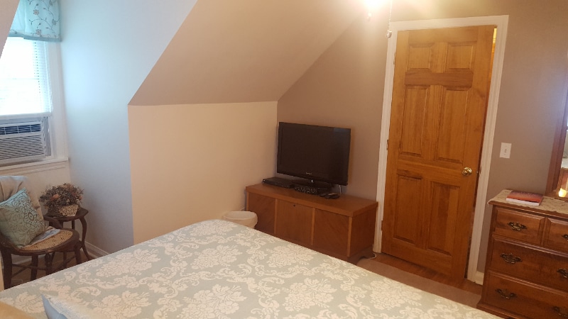 Building Photo - 35 Westmoreland Dr