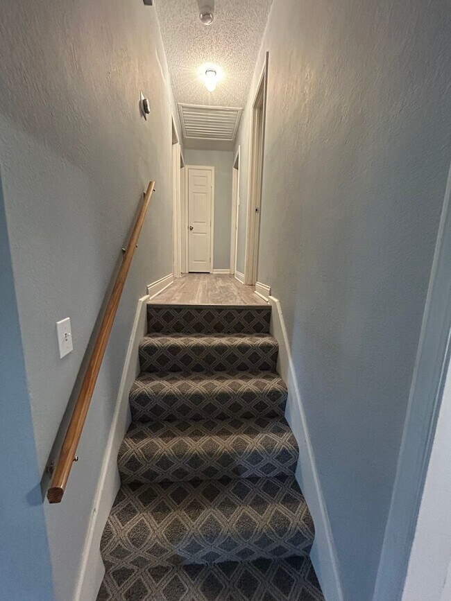 Building Photo - 3 Bed | 2 Bath | 2 Car Garage Home in Belton