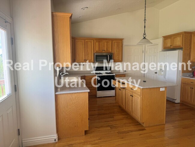 Building Photo - New Lower Price! Large Home in Lehi!