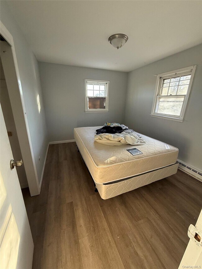 Building Photo - 48 Park Dr