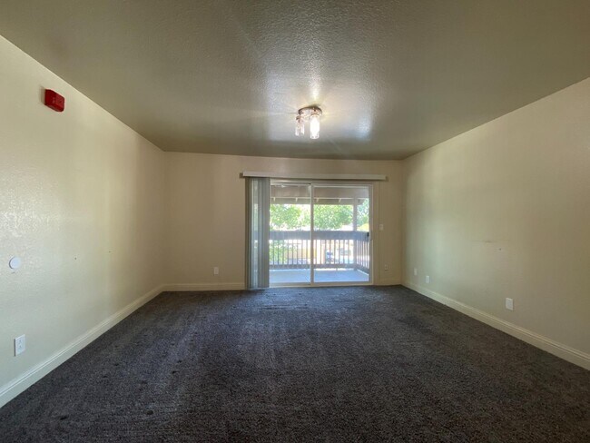 Building Photo - 2909 Huntington Blvd