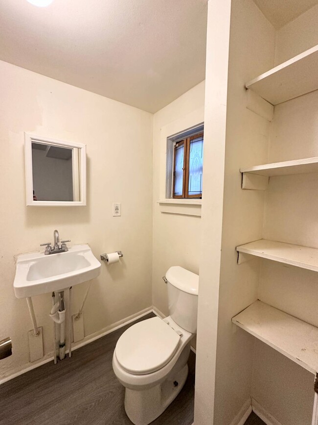 Building Photo - 34 Washington St