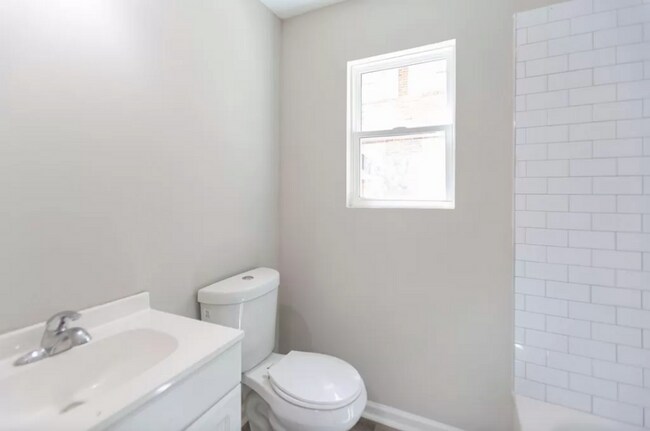 Building Photo - 199 Troy Street