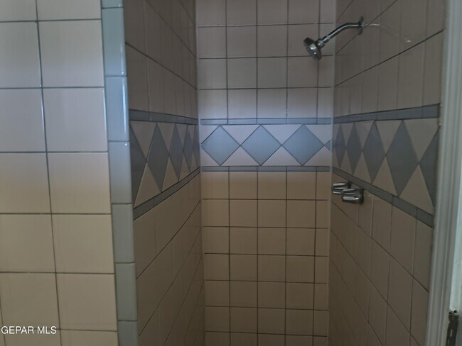 Building Photo - 4908 Blue Ridge Cir