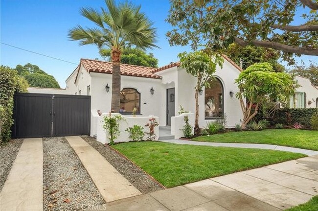 Building Photo - 230 Orizaba Ave