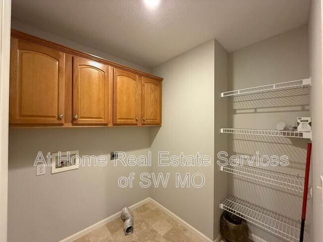 Building Photo - 4023 S Warmwater Ave