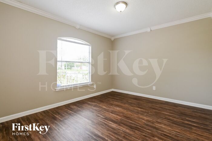 Building Photo - 12557 Ashglen Dr N