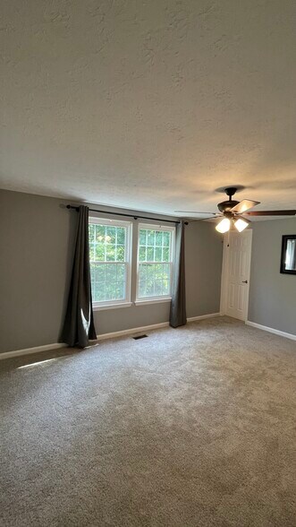Building Photo - 8559 Wheatfield Way