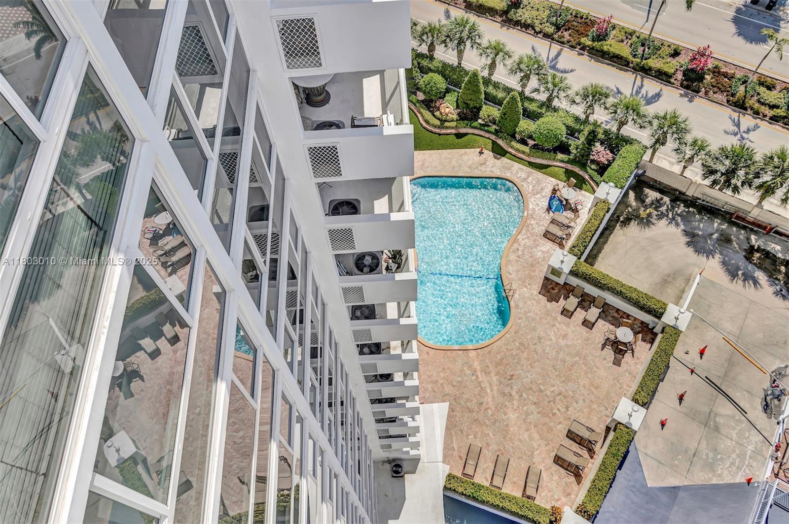Building Photo - 2715 N Ocean Blvd