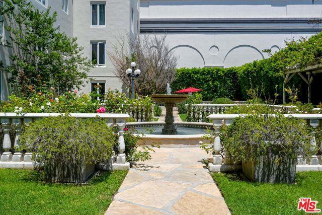 Building Photo - 1424 N Crescent Heights Blvd