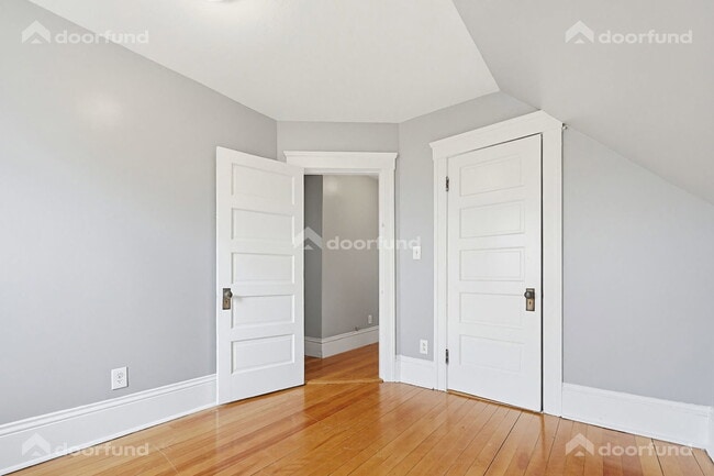 Building Photo - 121 Delmont Ave