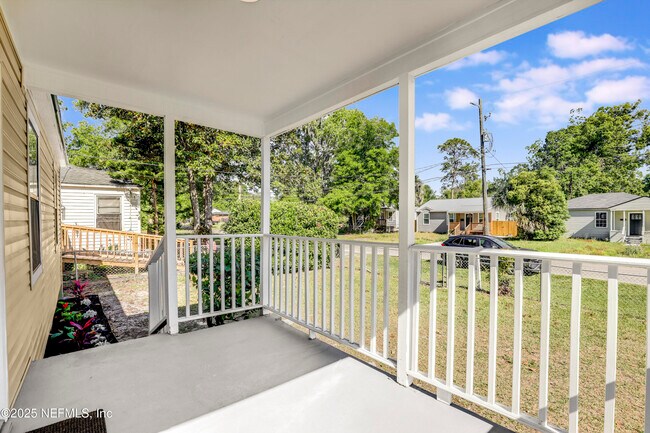 Building Photo - 5246 Sunderland Rd