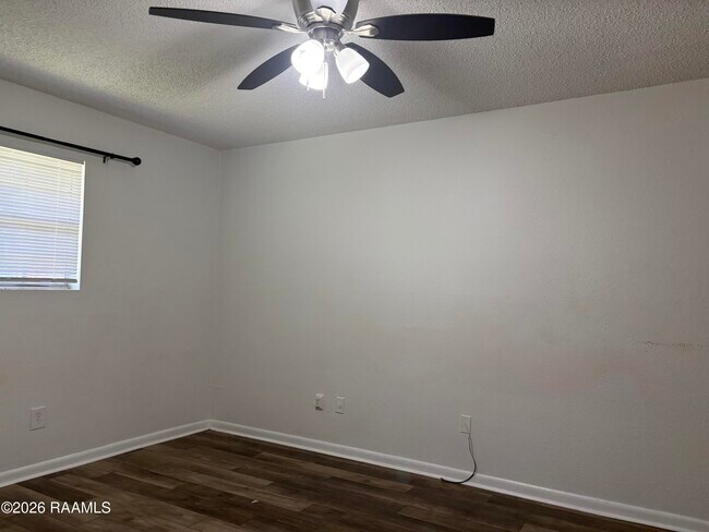 Building Photo - 205 Brookwood Cir