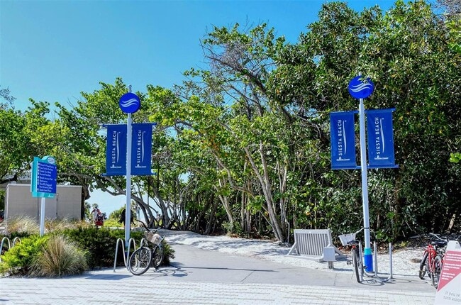 Building Photo - 2657 Riverbluff Pkwy