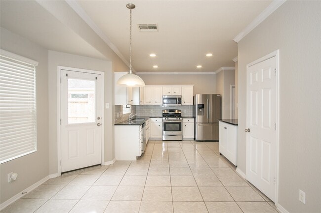 Building Photo - 2535 Elm Crossing Trail