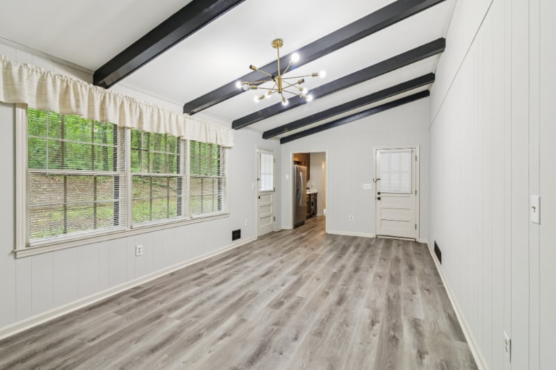 Building Photo - 2600 Lantern Ln
