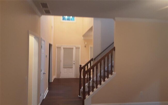 Building Photo - 2532 Lois Ct