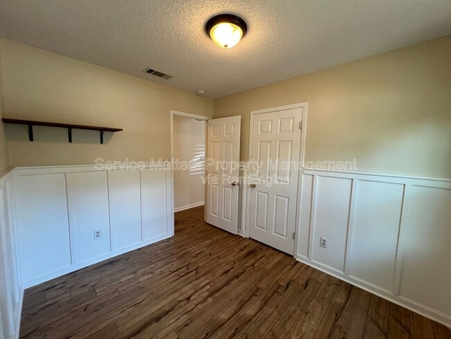 Building Photo - 6933 Javid Rd