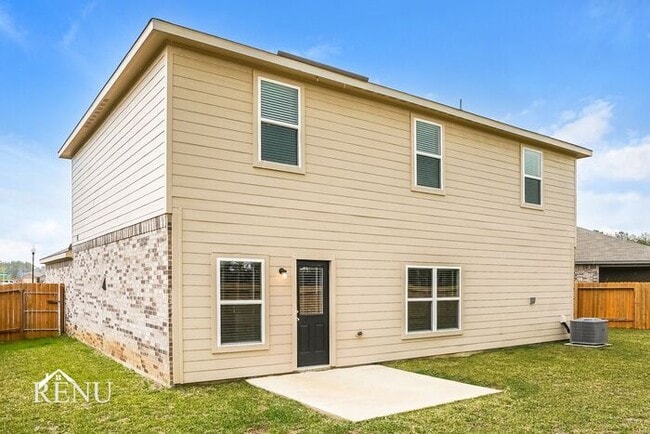 Building Photo - 25342 Shadowdale Dr