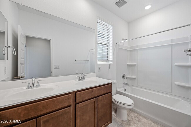 Building Photo - 14755 W Soft Wind Dr