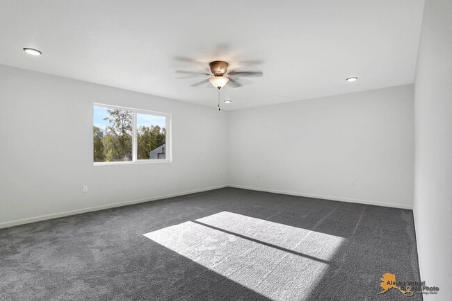 Building Photo - 16320 E Bradford Dr