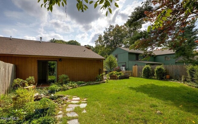 Building Photo - 24 Thimbleberry Rd