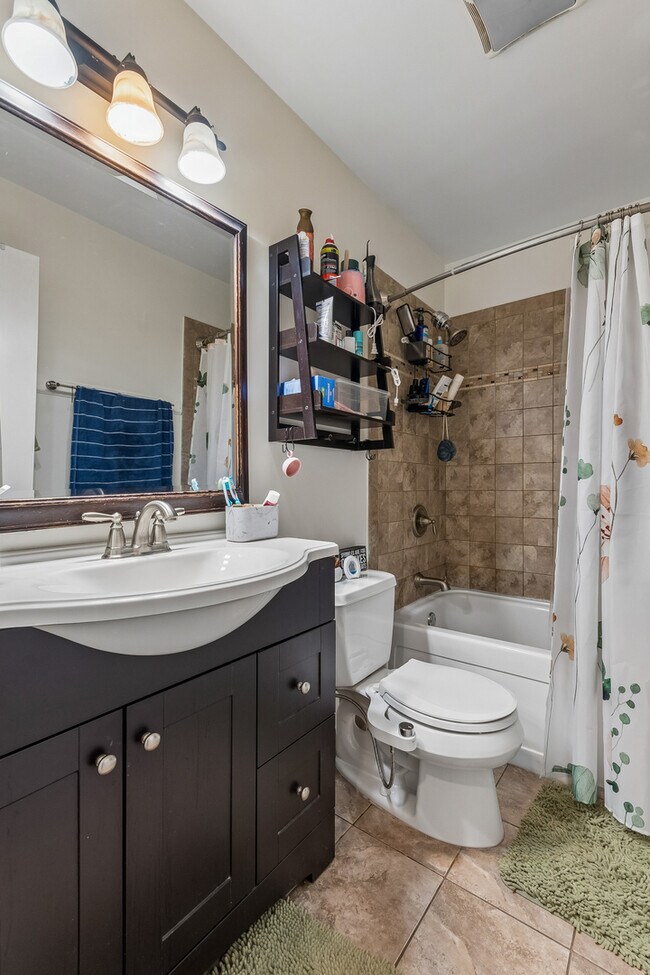 Building Photo - 298 Danbury Dr