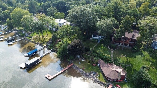 Building Photo - 5026 Lake Mendota Dr