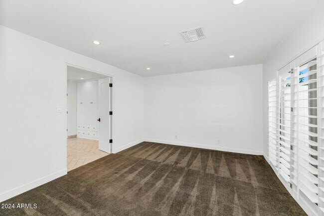 Building Photo - 7328 E Krall St