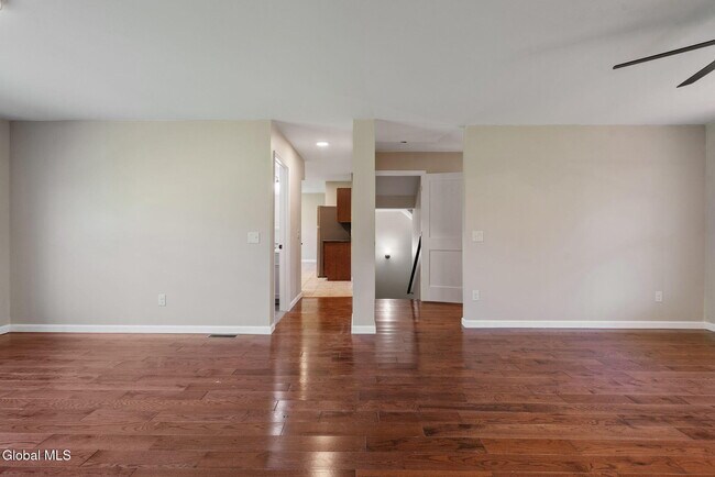 Building Photo - 30 Dick Lynch Rd