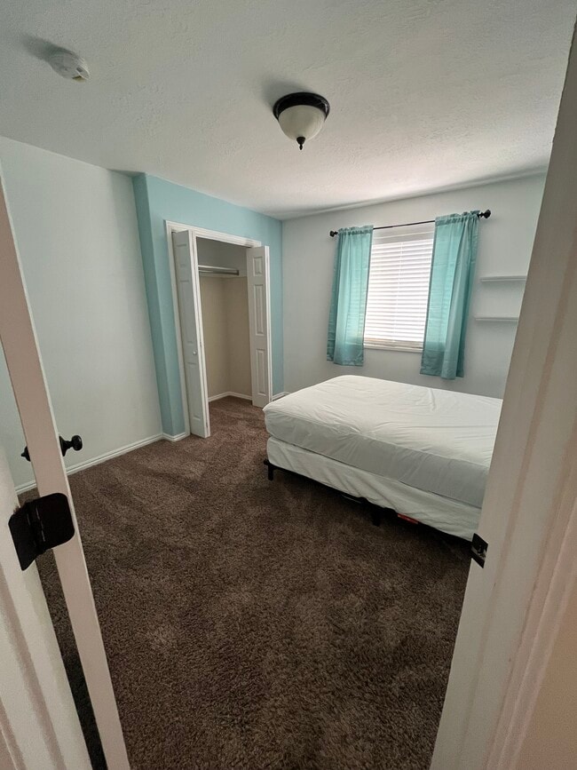 Primary Photo - 1383 S Slate Canyon Dr