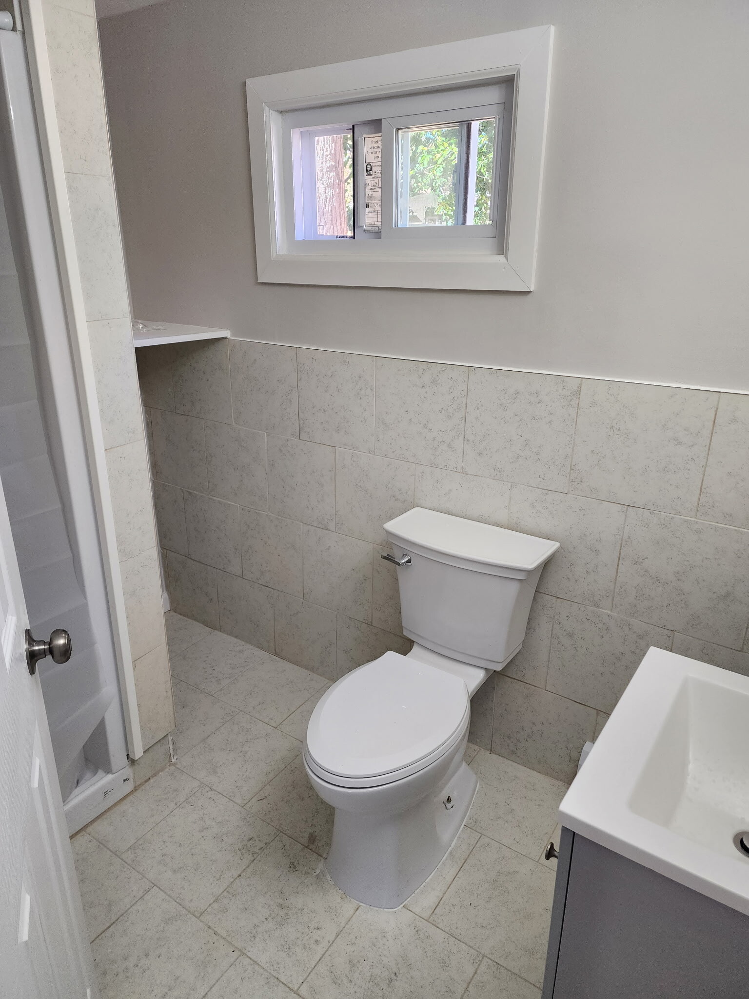 Building Photo - 82 Seaside Ave