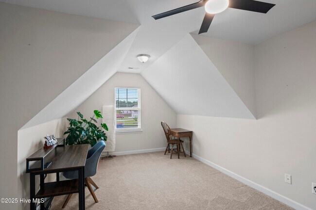 Building Photo - 410 Silverstone Pl
