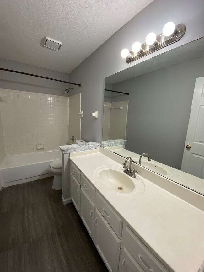 Building Photo - 6890 Water Point Cove E