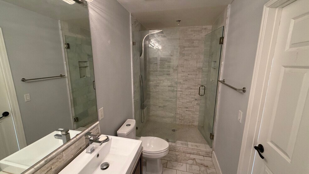 Building Photo - 1200 Pacific Coast Hwy