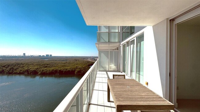 Building Photo - 400 Sunny Isles Blvd