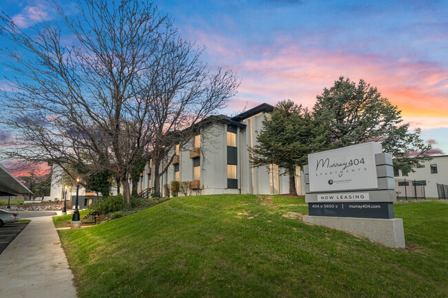 Building Photo - Renovated Apartment in Murray!