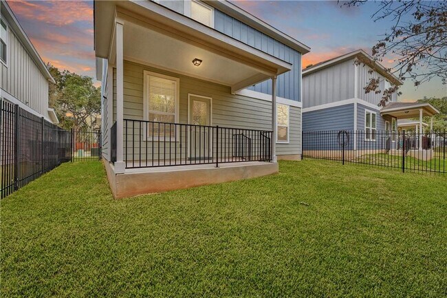 Building Photo - 10505 Abana Way