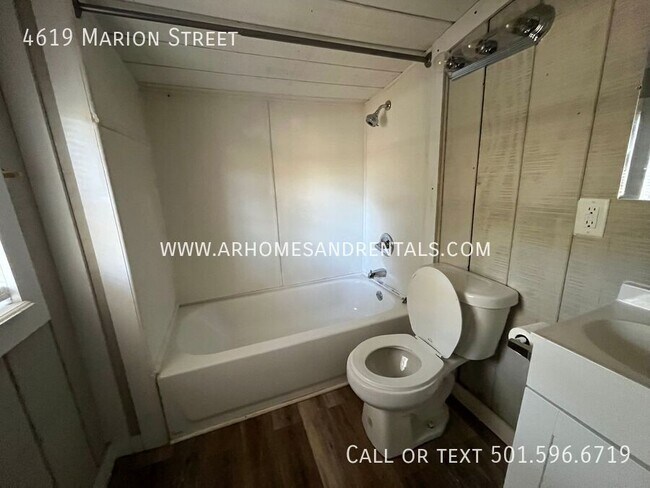 Building Photo - 4619 Marion St