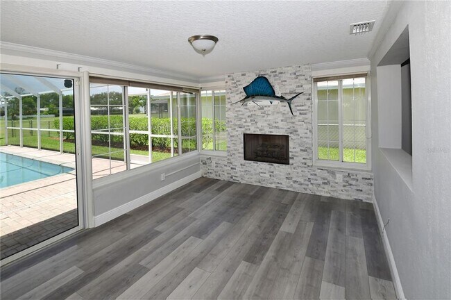 Building Photo - 6690 Burning Tree Dr