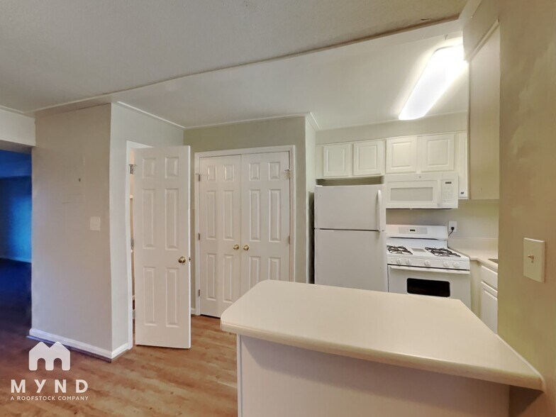 Building Photo - 4705 Blue Bird Ct