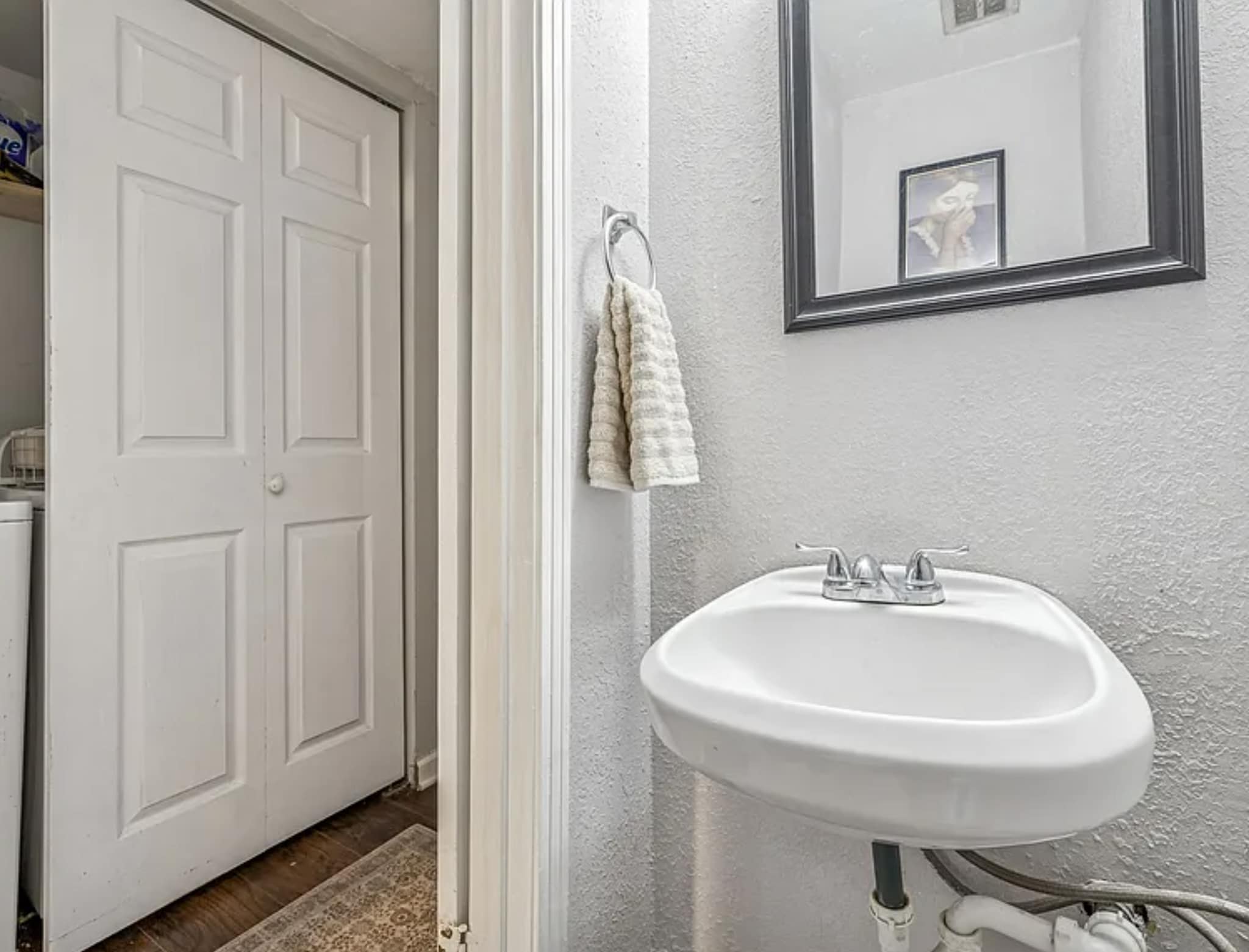 Building Photo - 500 Paragon Mills Rd