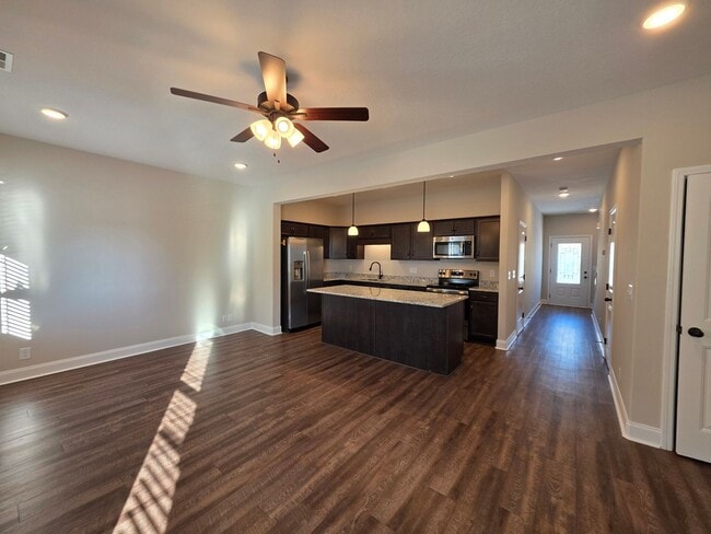 Building Photo - $250 OFF Move In Special!