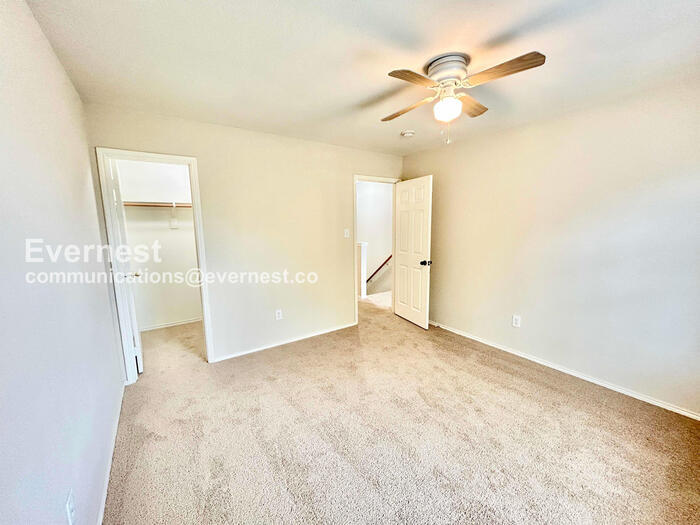 Building Photo - 7232 Jurassic Dr