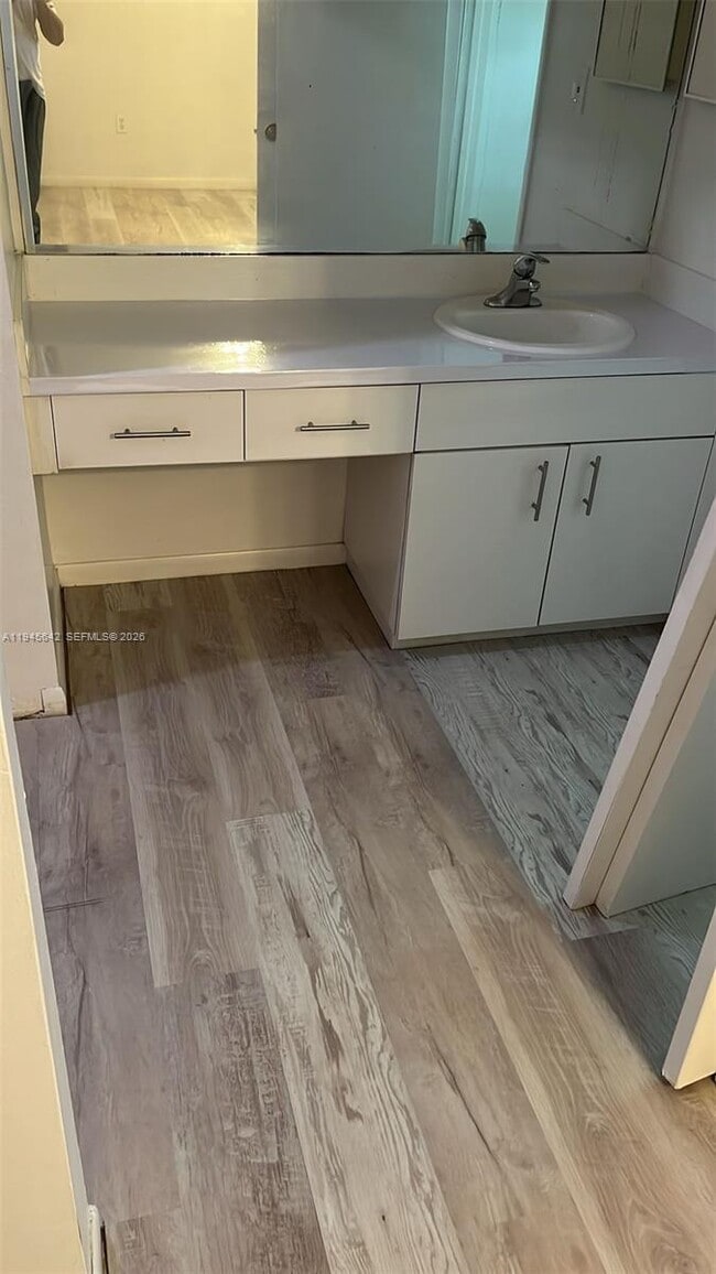 Building Photo - 9863 SW 117th Pl