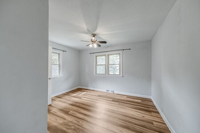 Building Photo - Move-In Ready 4 Bedroom Home in the Heart of Champaign