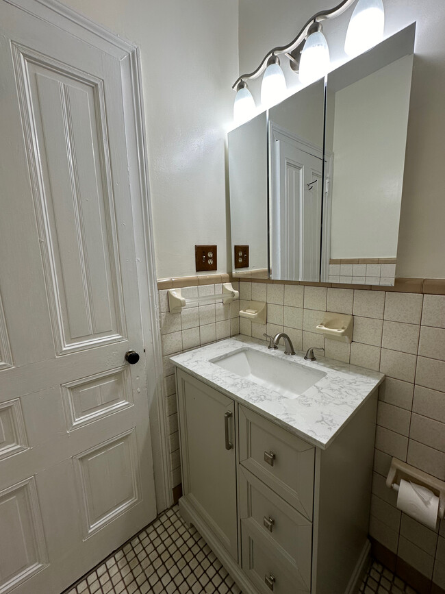 Bathroom #1 - 3615 Baring St