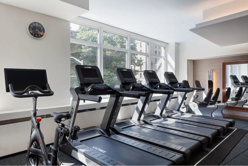 Building Photo - 227 W 77th St