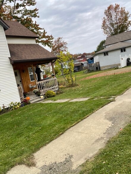 Building Photo - 607 N Tionesta Ave